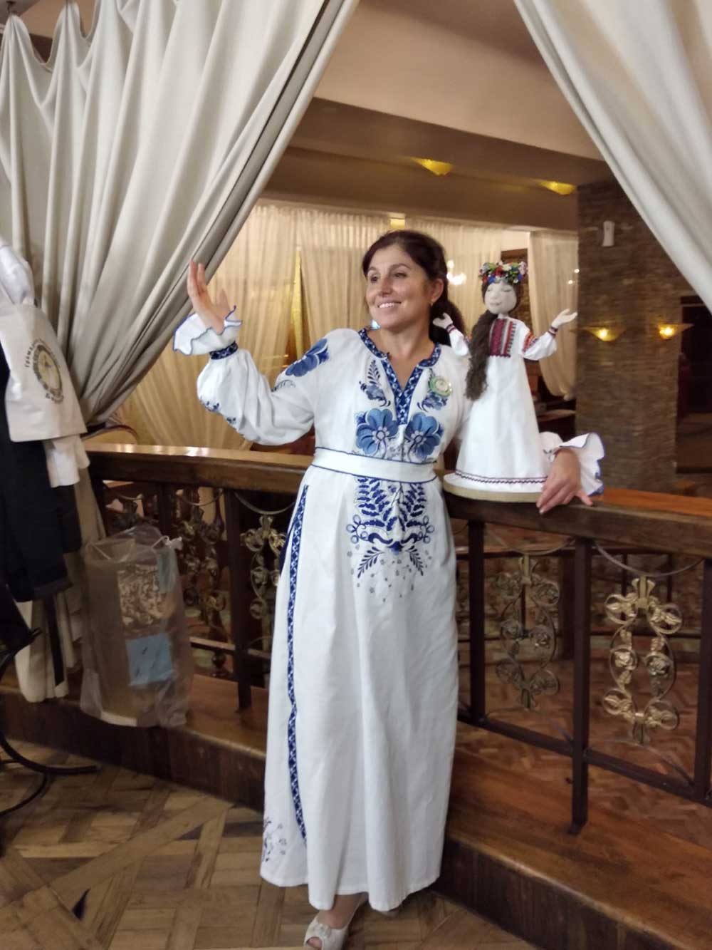 Ірина Зоря та маленька Берегиня