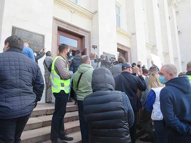 мітинг фермерів біля Херсонської облдержадміністрації 